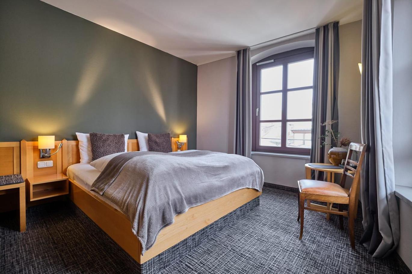 Hotel Roter Hahn 3*