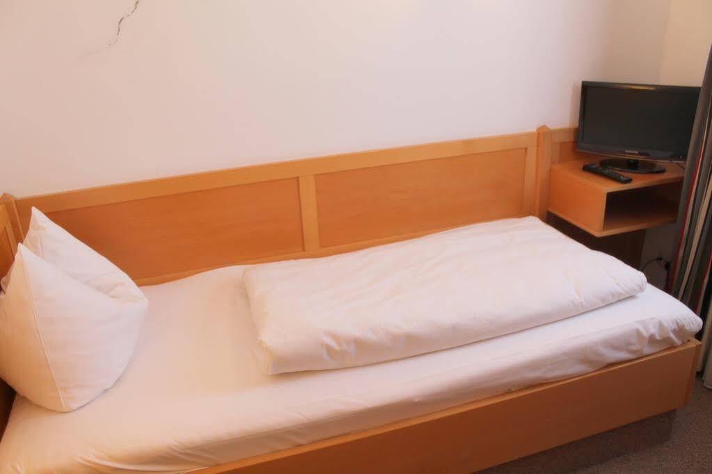 Roter Hahn Hotel Regensburg